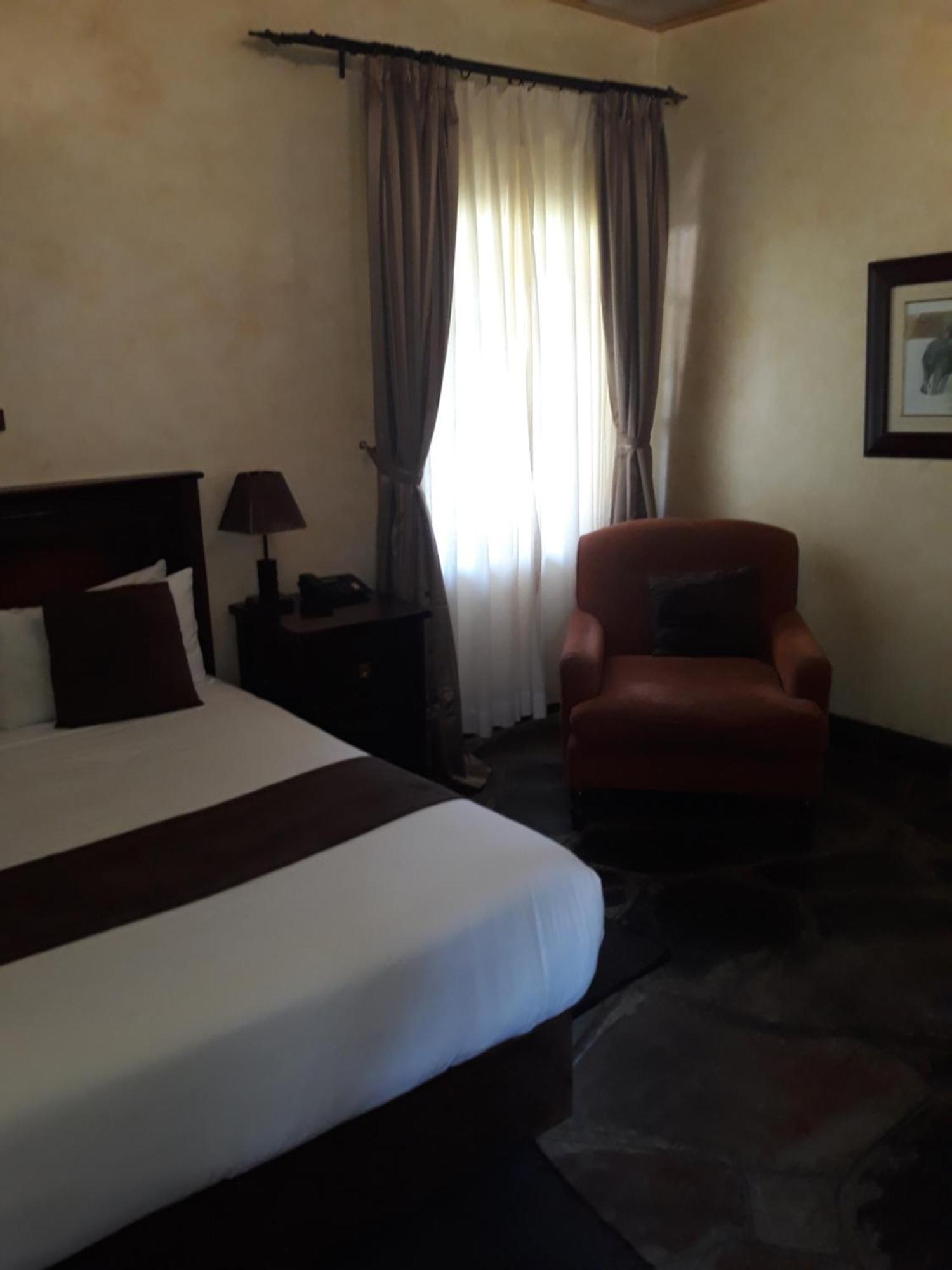 גאבורון The Big Five Lodge מראה חיצוני תמונה