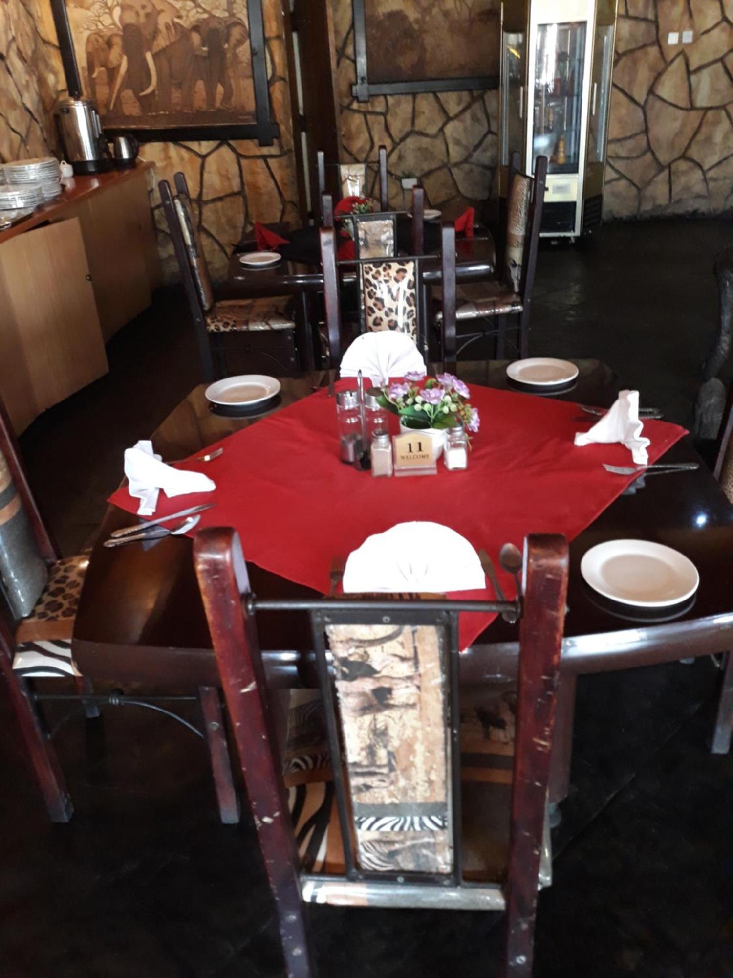 גאבורון The Big Five Lodge מראה חיצוני תמונה
